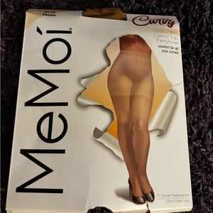 Curvy Ultra Sheer Control Top Pantyhose